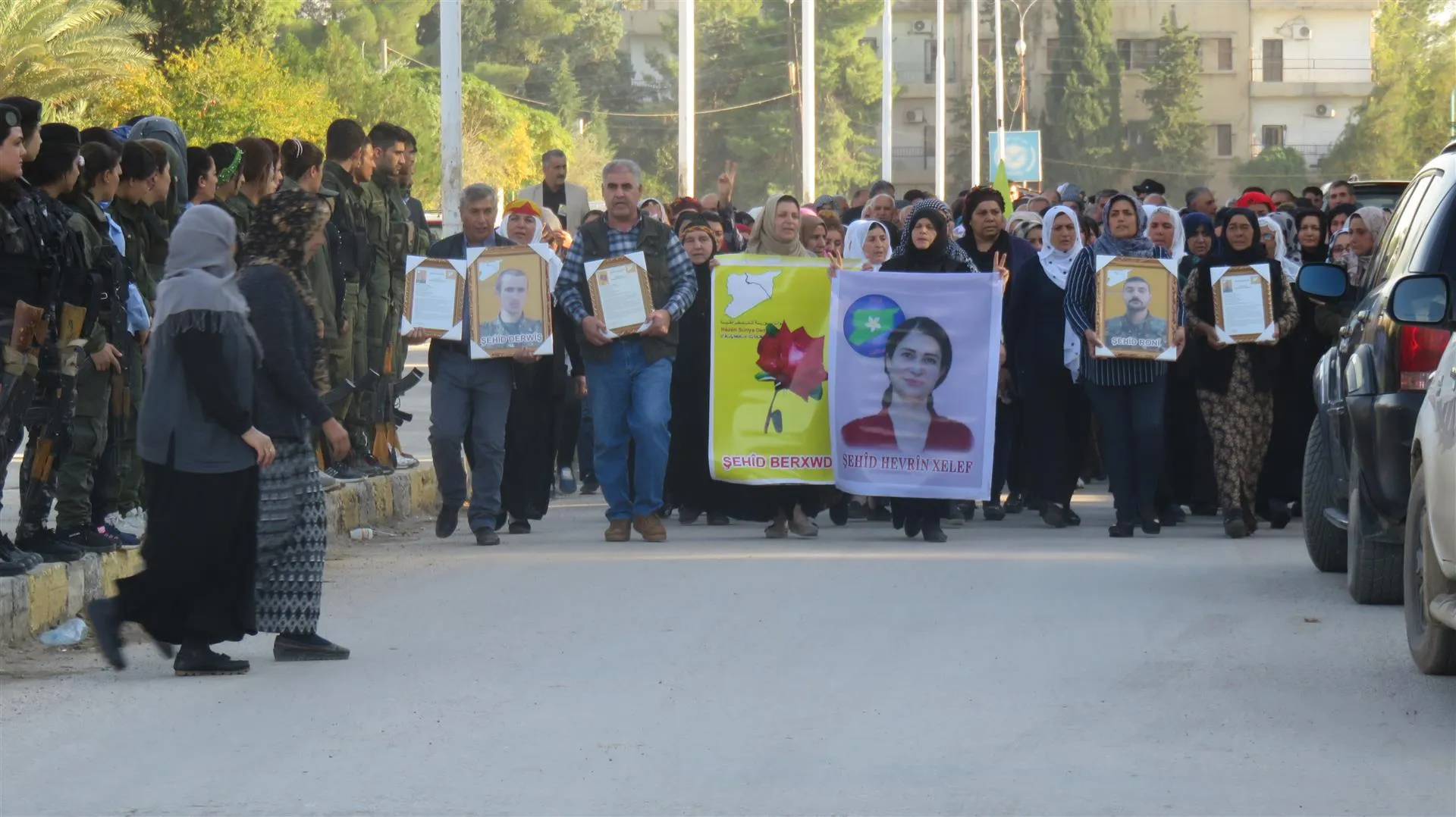 Di merasîmê sersaxiyê de banga xwedîderketina li şehîdan hate kirin