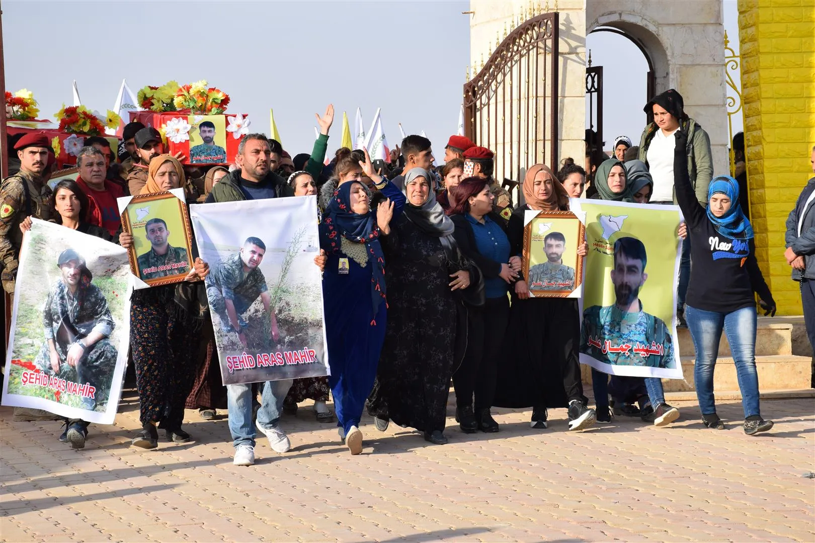 Şêniyên Hesekê şehîd Aras û Azad spartin axê