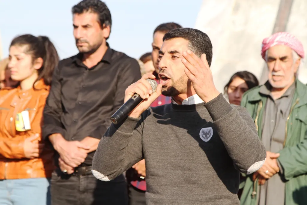 Şêniyên Kobanê şehîdên Berxwedana Rûmetê oxir kirin