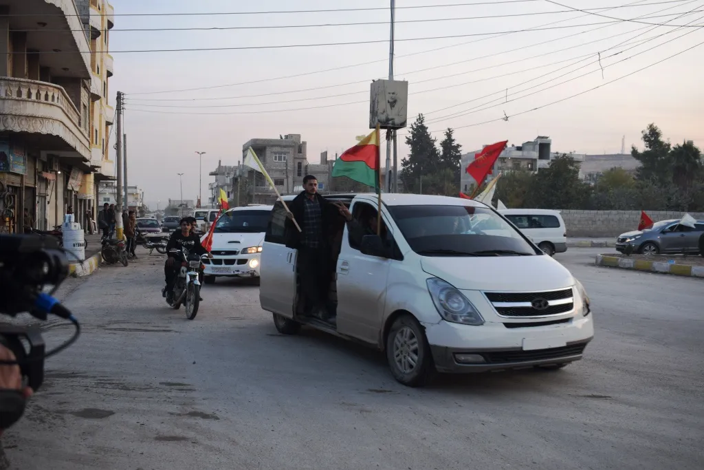 Ciwanên Kobanê dagirkeriya Tirk şermezar kirin