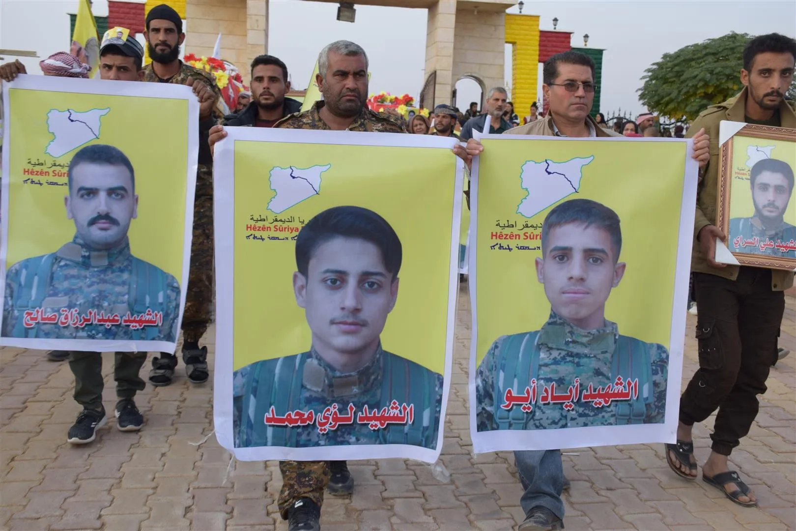 Hesekê şehîdên Berxwedana Rûmetê spartin axê