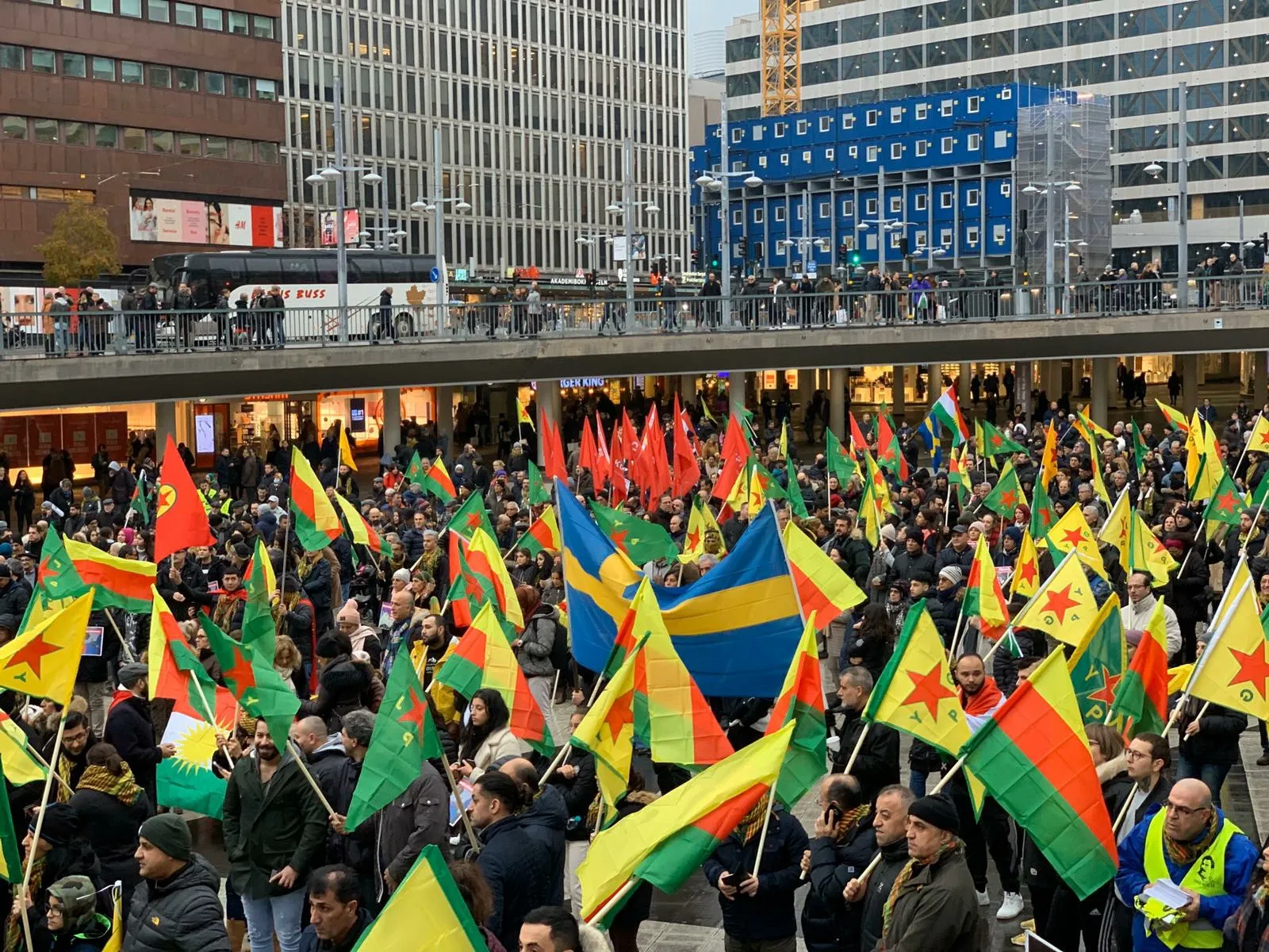 Li Stokholmê piştgiriya Berxwedana Rûmetê