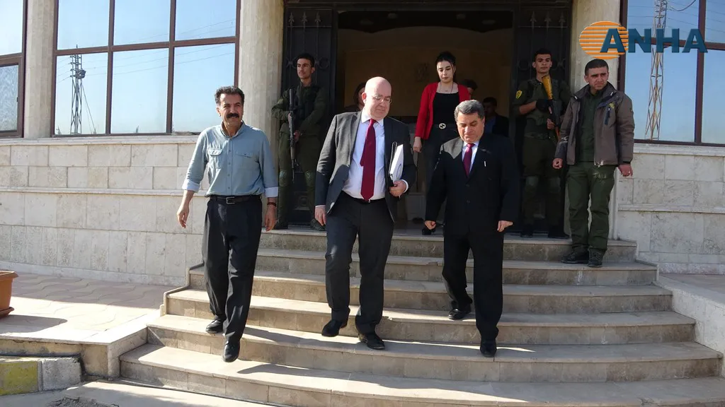 Rêveberiya Xweser 3 zarok radestî Wezareta Derve ya Brîtanyayê kir