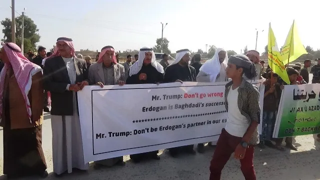 Xelkên Şedadê li dijî dagirkeriya dewleta Tirk meşiyan