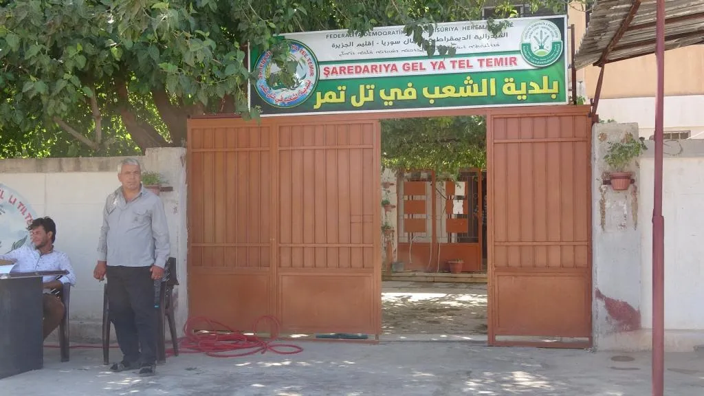Tevî êrişan jî projeyên xizmetguzariyê berdewam in