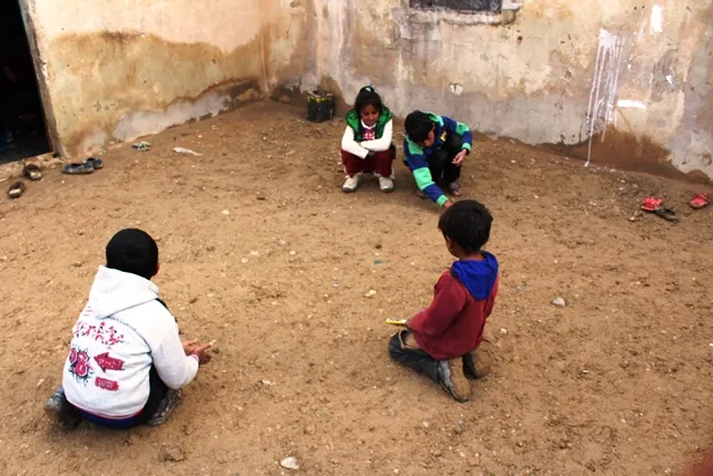 Zarokên Girê Spî hesretên xwe vedibêjin