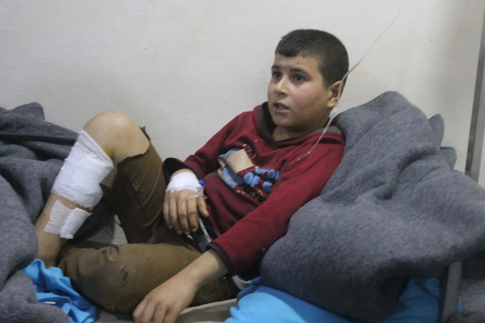 Dayikeke efrînî: Ez çûm da ku li zarokan bigerim, min parçeyên belavbûyî dîtin