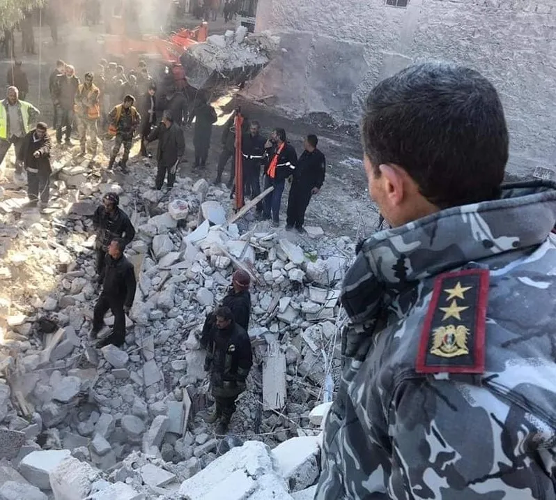 Li Helebê avahiyek hilweşiya: 5 kesan jiyana xwe ji dest da