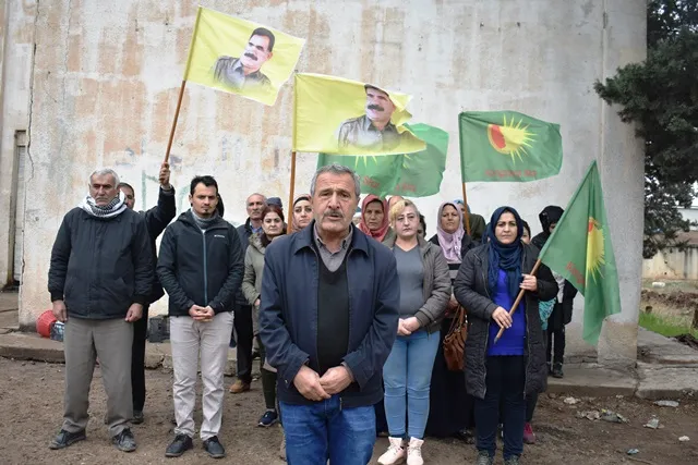 ​​​​​​​Şêniyên Tirbespiyê 2 kamyon alîkarî ji koçberan re şandin