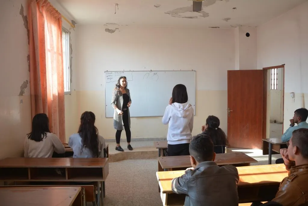 Rêveberiya dibistanên Kobanê beşa 10`emîn a pirtûkan wergirt