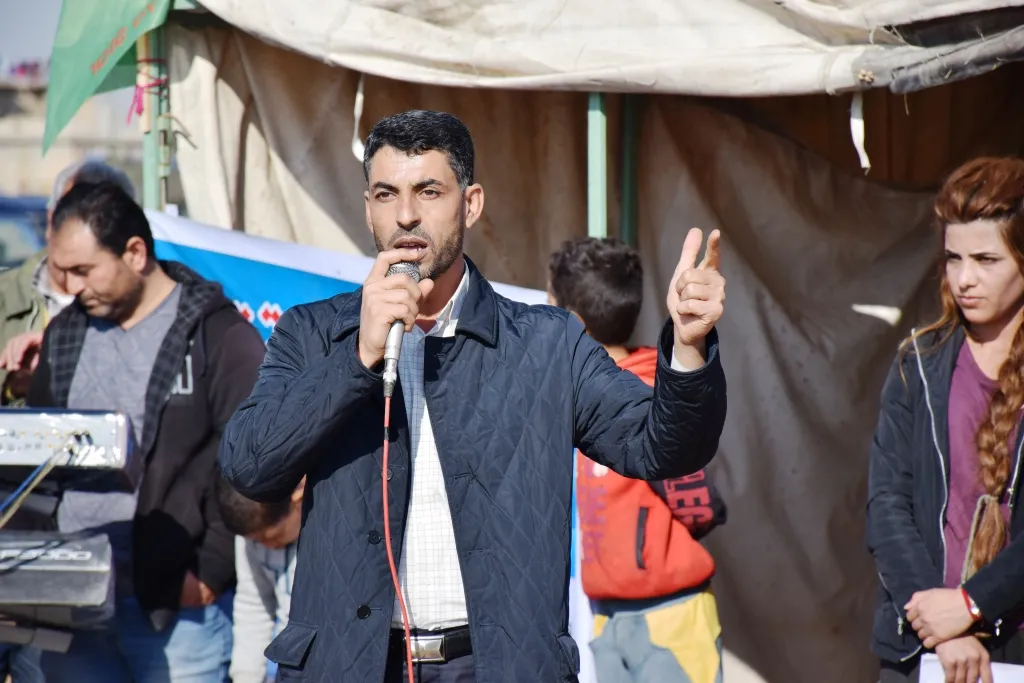 Xwepêşandêrên li Eyn Îsayê: Em ji civaka navneteweyî dixwazin ku desteka siyasî bike