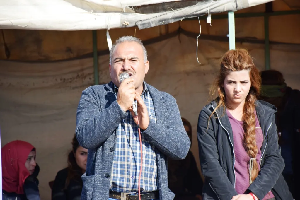 Xwepêşandêrên li Eyn Îsayê: Em ji civaka navneteweyî dixwazin ku desteka siyasî bike
