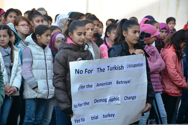Xwendekarên Minbic û Tirbespiyê komkujiya Til Rifetê şermezar kir