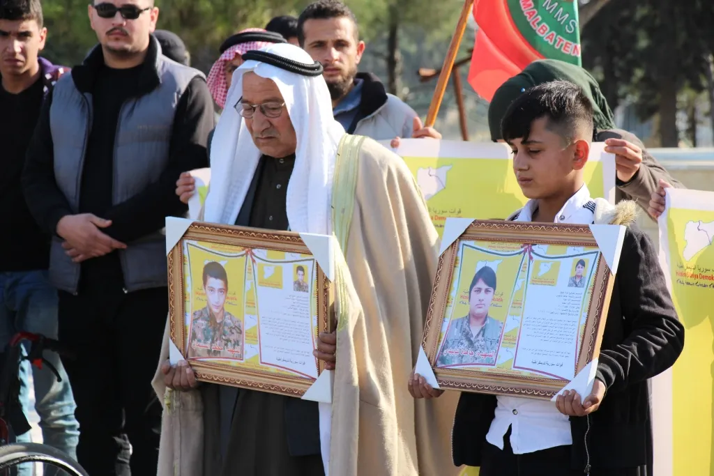 Li Minbicê merasîma xiyabî ya 4 şehîdên Berxwedana Rûmetê
