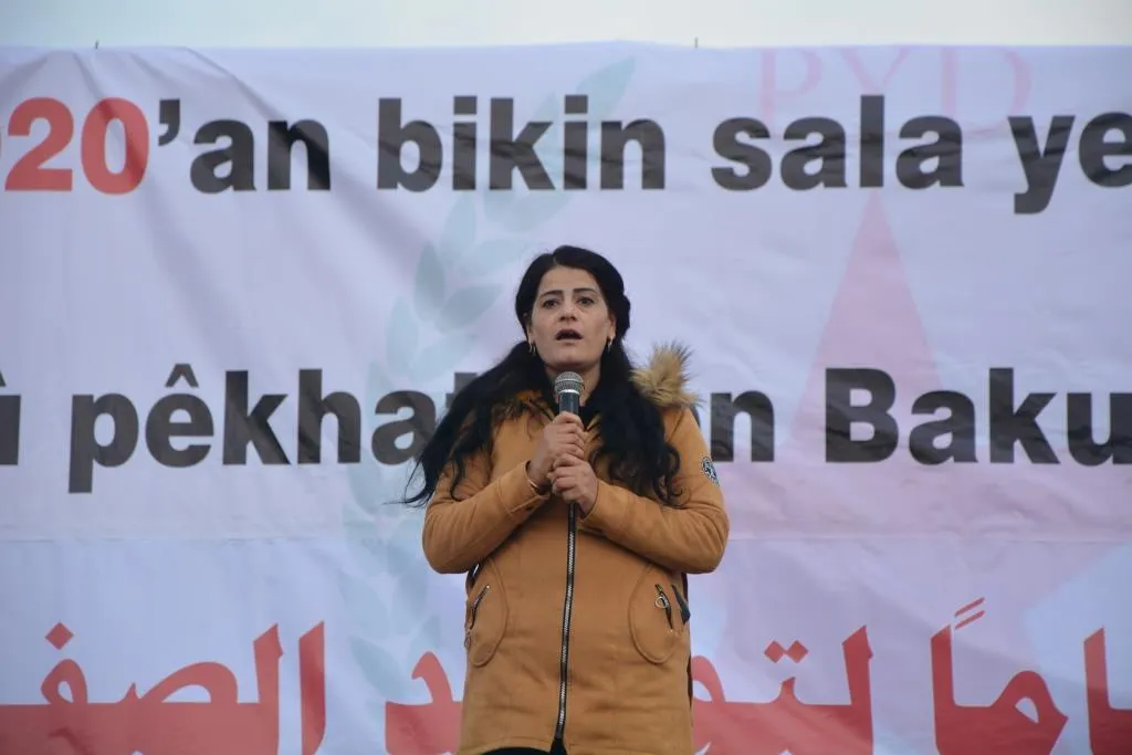 Li Kobanê meşa bi daxwaza pêkanîna yekitiya neteweyî