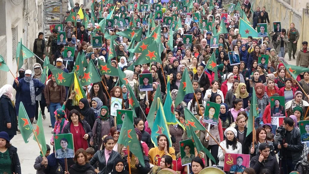 Li Bakur û Rojhilatê Sûriyê xwepêşandanên piştevaniya YPJ’ê