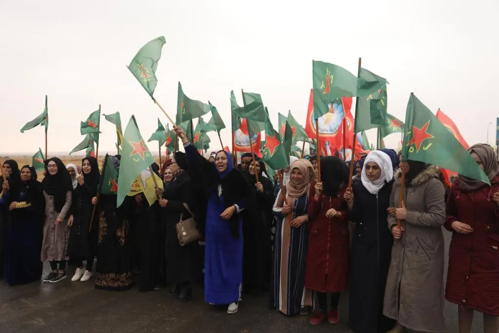 Li Bakur û Rojhilatê Sûriyê xwepêşandanên piştevaniya YPJ’ê