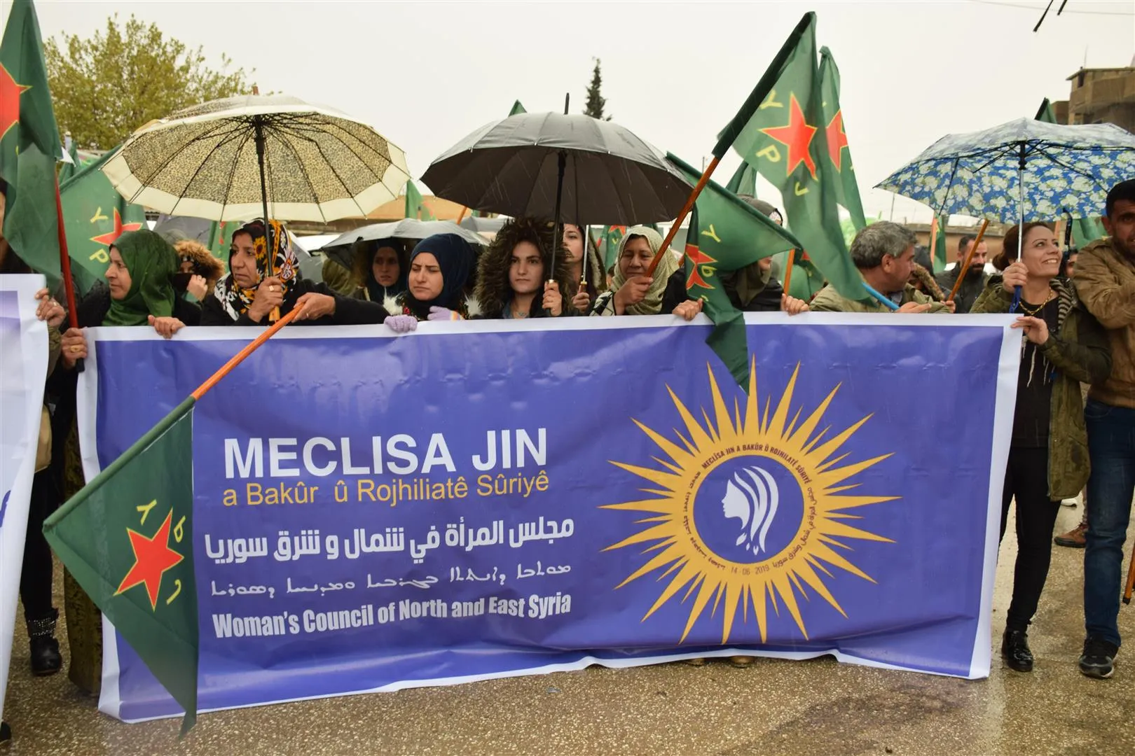 Li Bakur û Rojhilatê Sûriyê xwepêşandanên piştevaniya YPJ’ê
