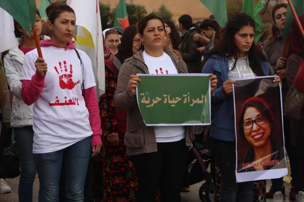 Li Bakur û Rojhilatê Sûriyê xwepêşandanên piştevaniya YPJ’ê