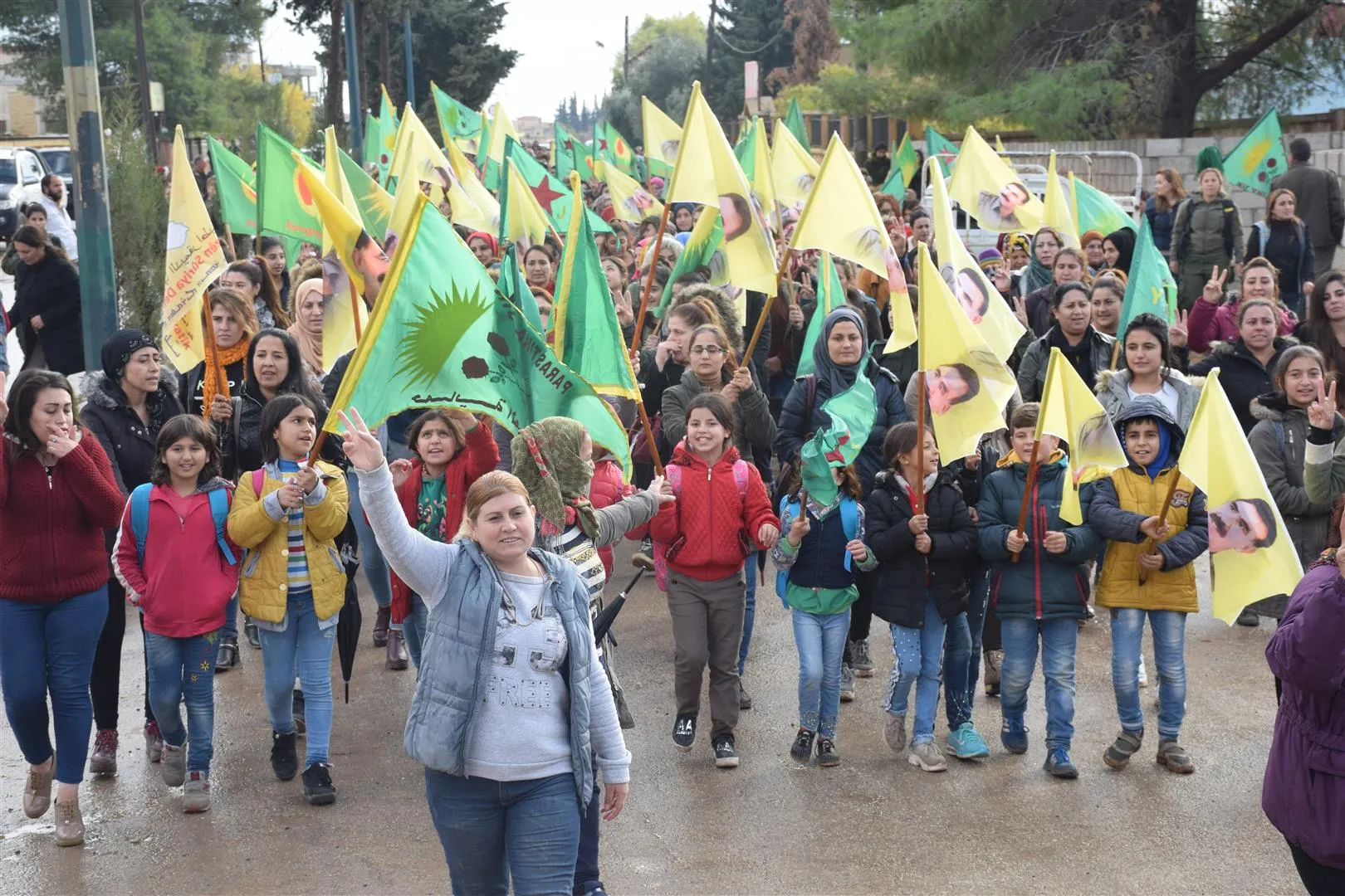 Li Bakur û Rojhilatê Sûriyê xwepêşandanên piştevaniya YPJ’ê