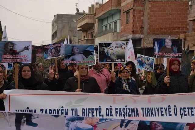​​​​​​​Li Bakur û Rojhilatê Sûriyê meşên şermezarkirina komkujiya Til Rifetê