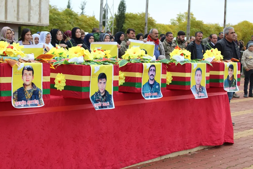 Li Dêrik û Tirbespiyê 6 şehîd hatin oxirkirin