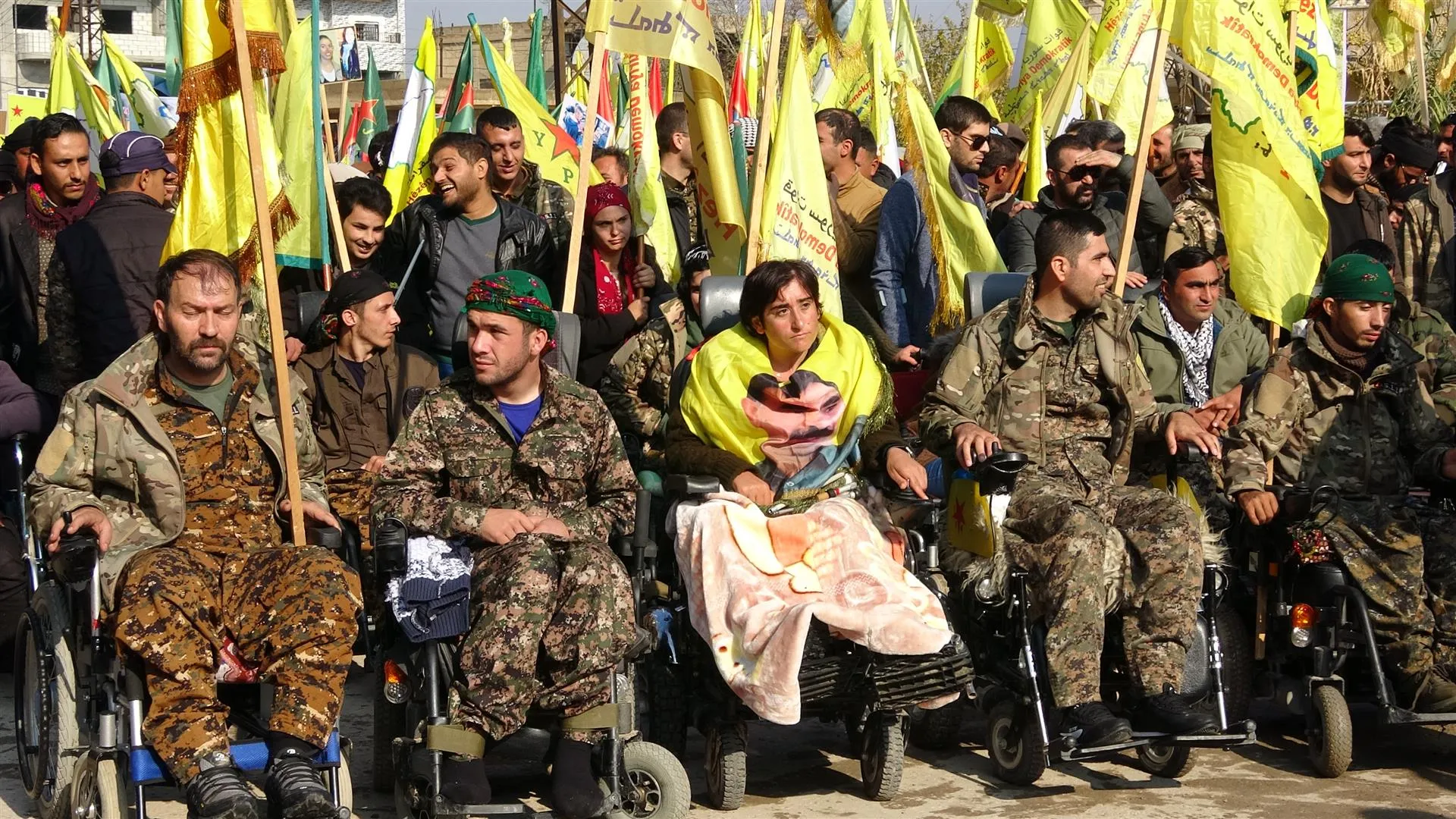 Malbatên şehîdan û gaziyên şer: Dewleta Tirk çavkaniya DAIŞ û El-Nusrayê ye