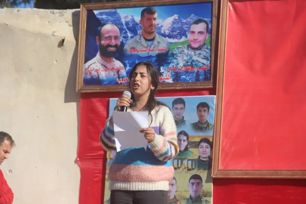 Malbatên şehîdan li dijî dagirkeriya dewleta Tirk meşiyan