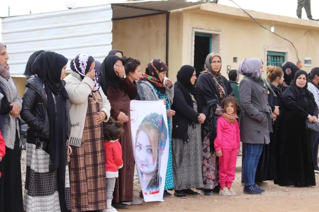 Şehîdê Berxwedana Rûmetê Îsmaîl li Reqayê hate veşartin