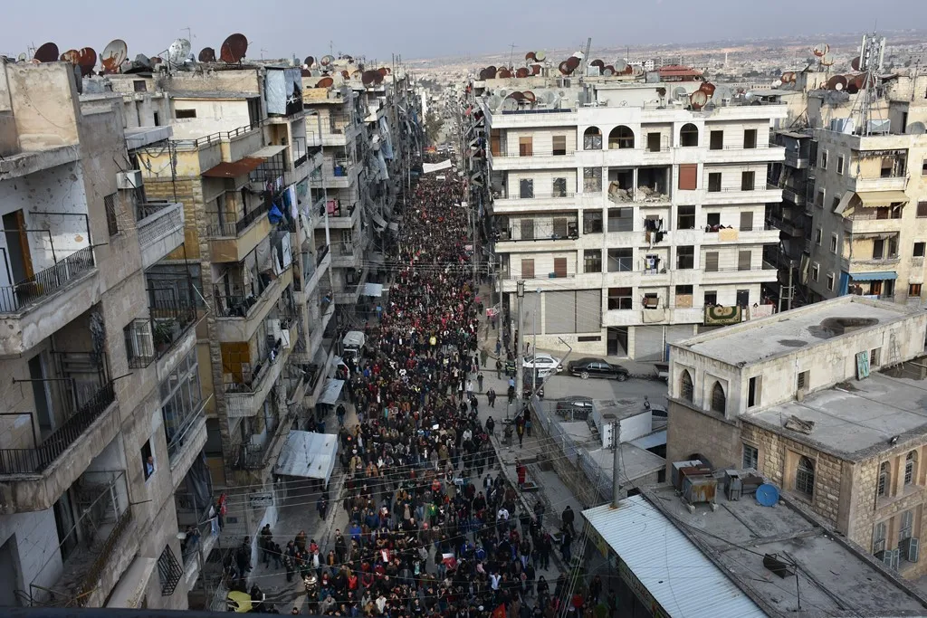 Şêniyên Helebê li dijî komkujiya dagirkeran daketin qadan