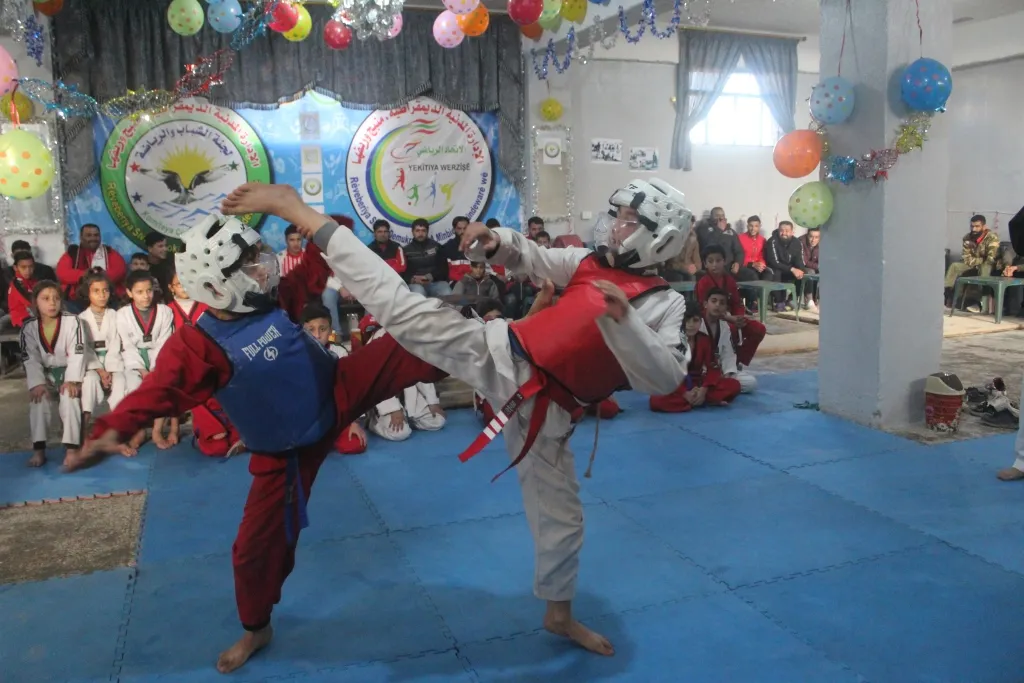 ​​​​​​​Şampyonên futbolê yên Minbicê hatin xelatkirin
