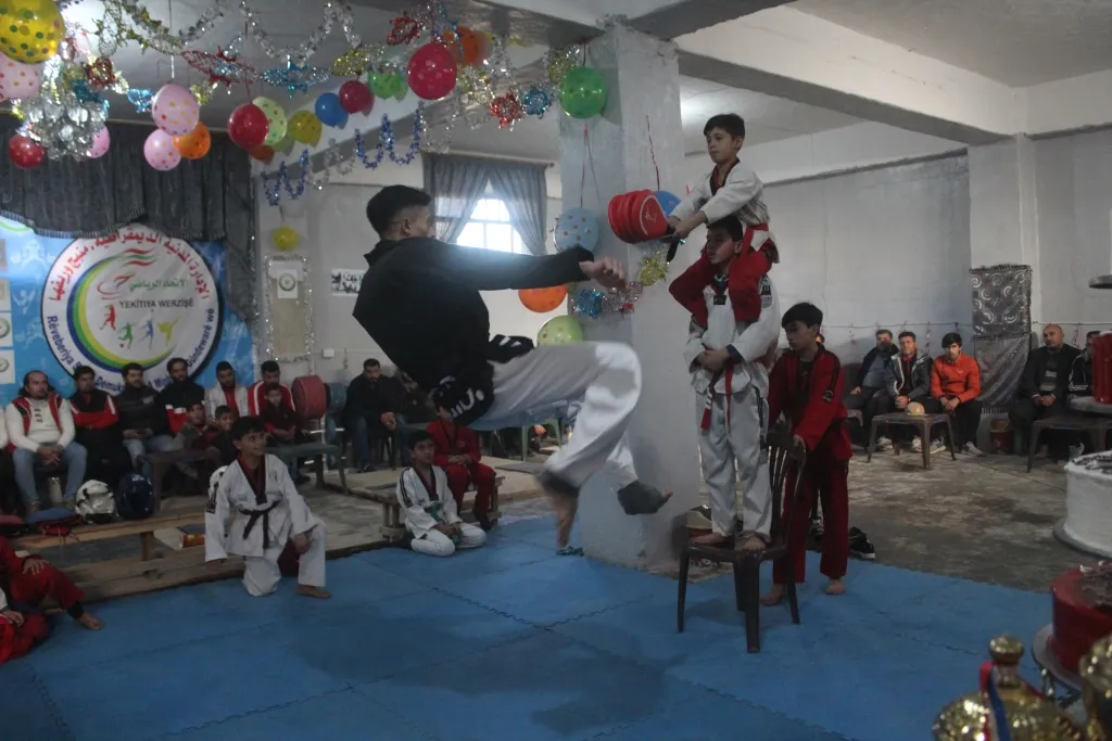 ​​​​​​​Şampyonên futbolê yên Minbicê hatin xelatkirin