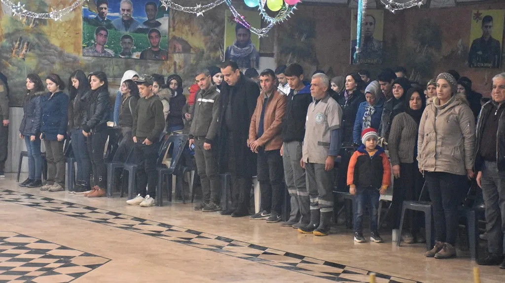 Diyariyên sersalê li zarokên şehîdan hatin belavkirin