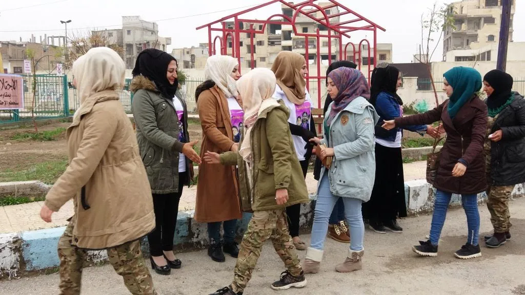 Jinên li Reqayê bi çalekiyekê dagirkeriya Tirk a li herêmê şermezar kirin