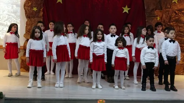 ​​​​​​​Li  Dêra Qedîsa Ezra ya Dêrikê Cejna Neol hate pîrozkirin
