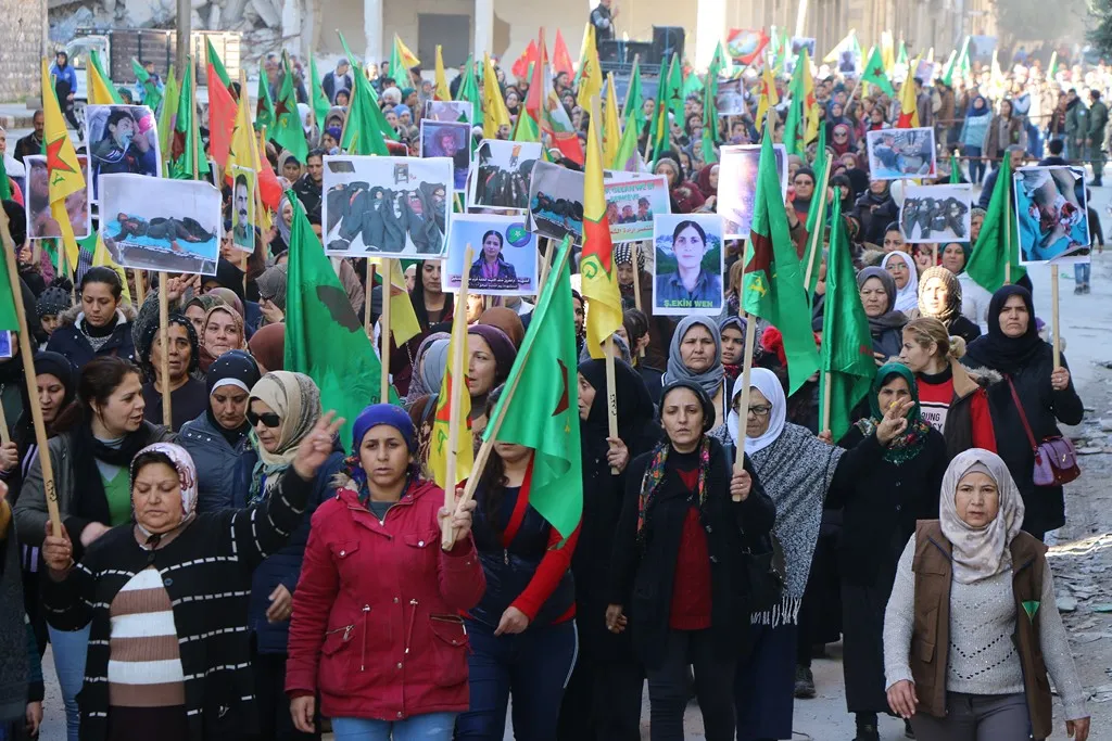 Xelkê Helebê li dijî dagirkeriya Tirk daketin qadan