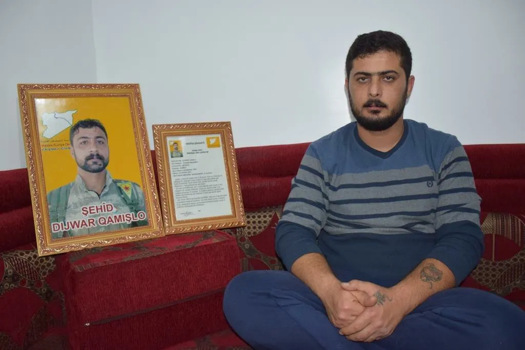 Şehîdê Berxwedana Rûmetê: Dayê ez qebûl nakim dijmin axa me dagir bike