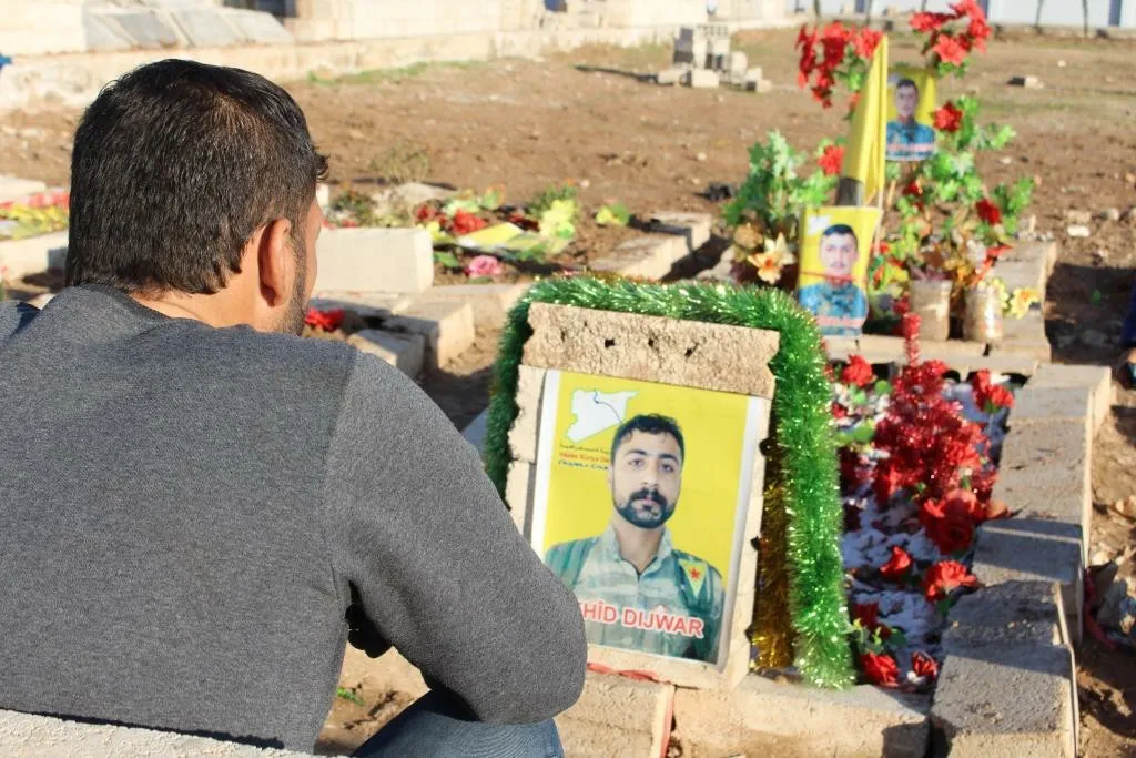Şehîdê Berxwedana Rûmetê: Dayê ez qebûl nakim dijmin axa me dagir bike