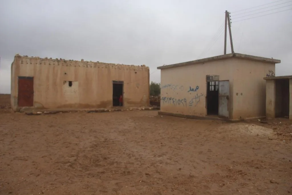 Dibistanên Kobanê bi êrişên Tirkiyê re rû bi rû mane, lê peroja xwendinê berdewam e