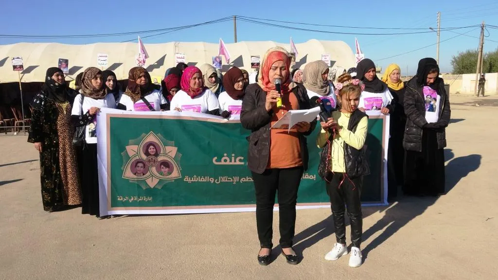 Jinên Reqa, Tebqa, Dêrazor û Minbicê li hemberî dagirkeriyê dengê xwe bilind kirin