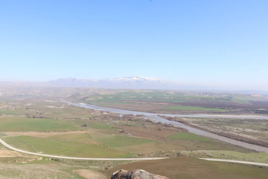 Artêşa Tirk aboriya gelên Bakur û Rojhilatê Sûriyê dike armanc