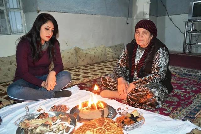Jinên êzidî mîrasa kevnar a cejna Batîzma diparêzin
