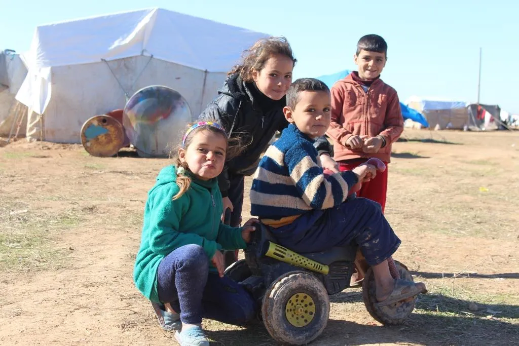 Meclisa Sivîl a Reqayê: Divê koçber derbasî kampên birêxistinkirî bibin