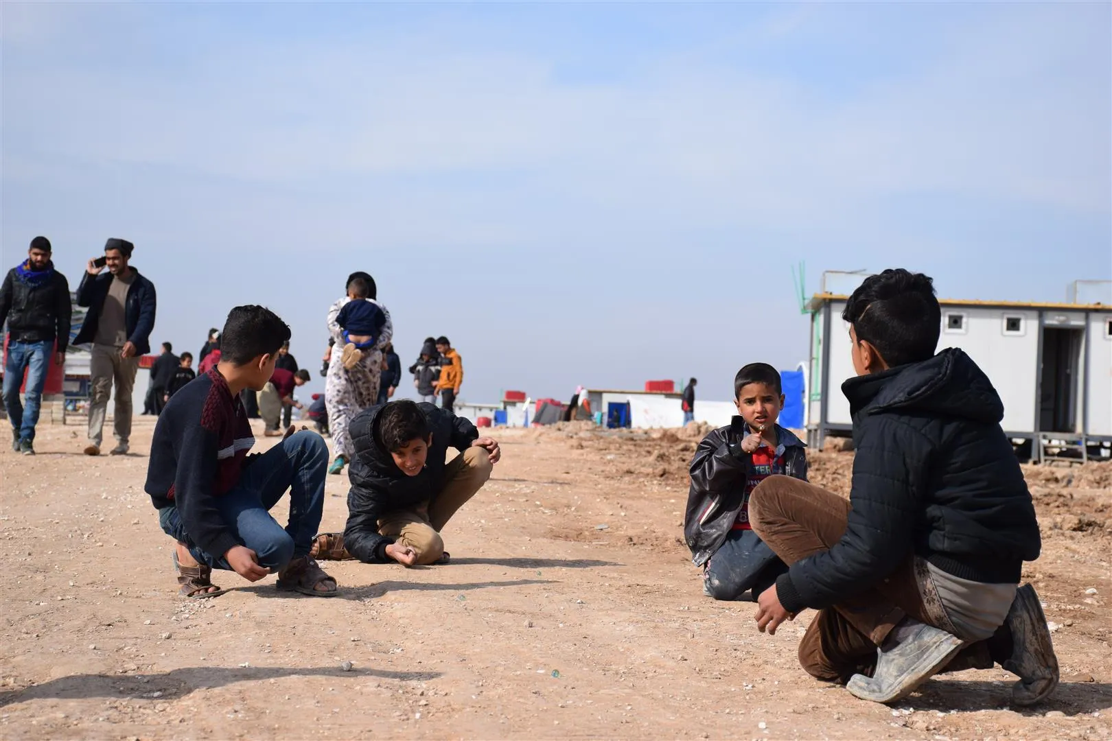 Koçber li gel rewşên giran ên jiyanî jî berxwedana xwe didomînin
