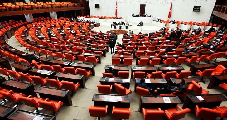 Piştî ku çete gihaştin Lîbyayê parlamentoya Tirkiyê îro deng dide