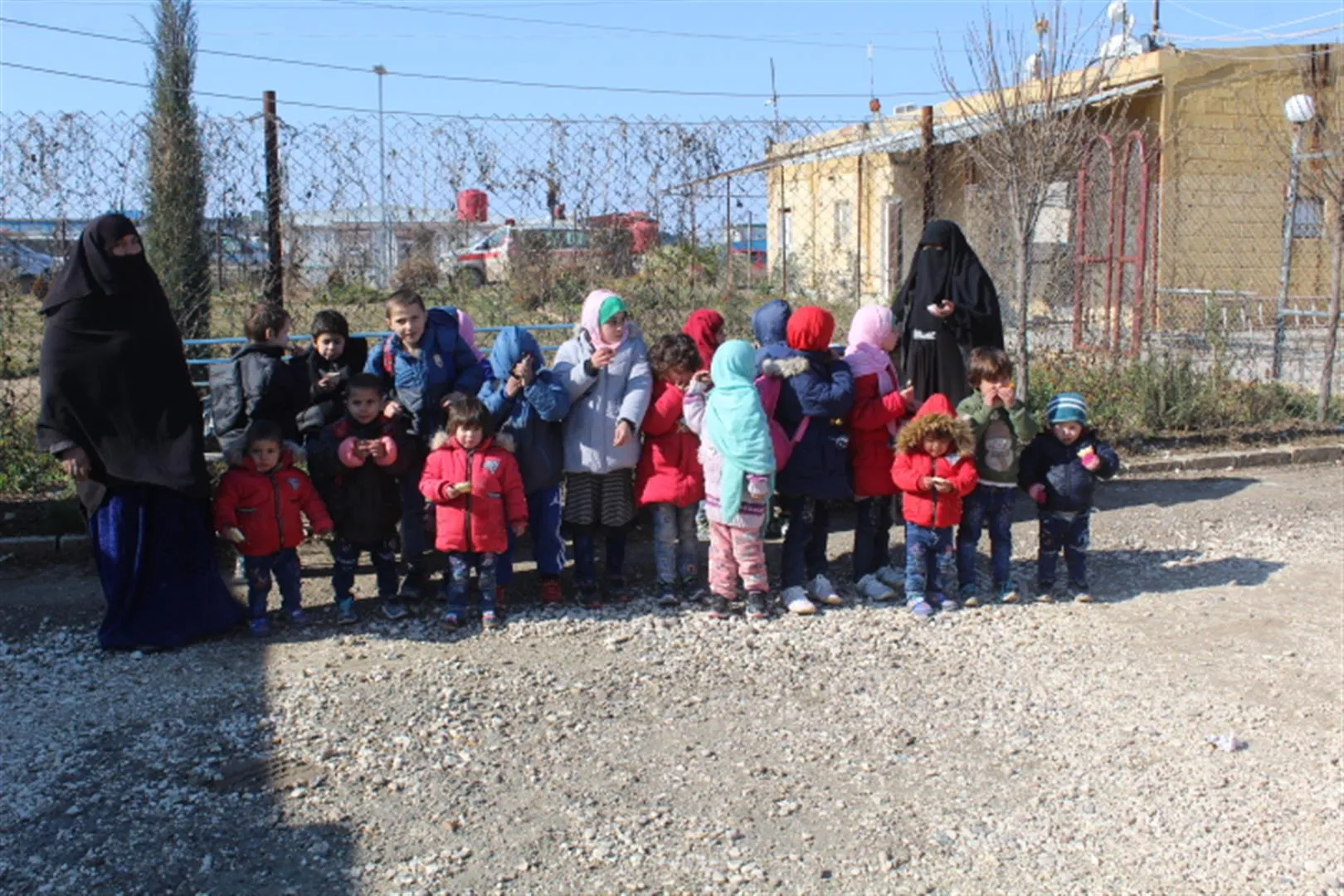 Pêşeroja zarokên kampa herî xeter “Hol” di cîhanê de çi ye?
