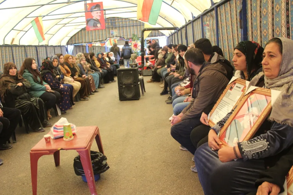 Merasîma sersaxiya malbatên şehîd Bawer û şehîd Reşîd li Kobanê pêk hat