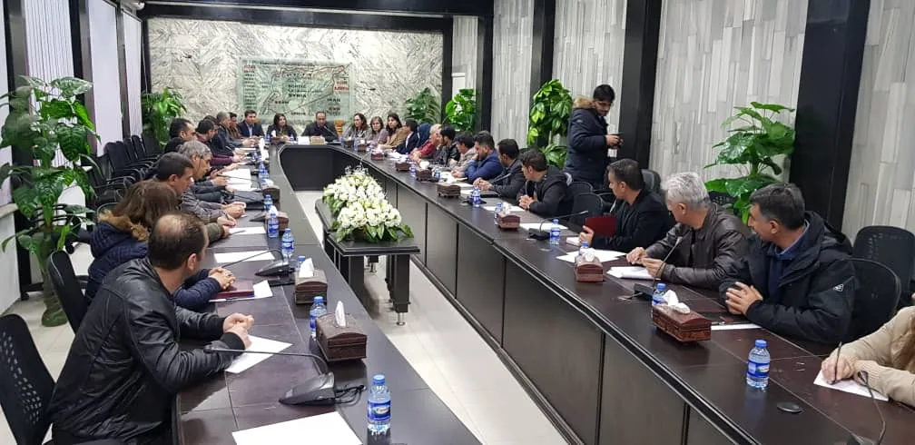 Rêveberiya Xweser aloziya aborî nîqaş dike