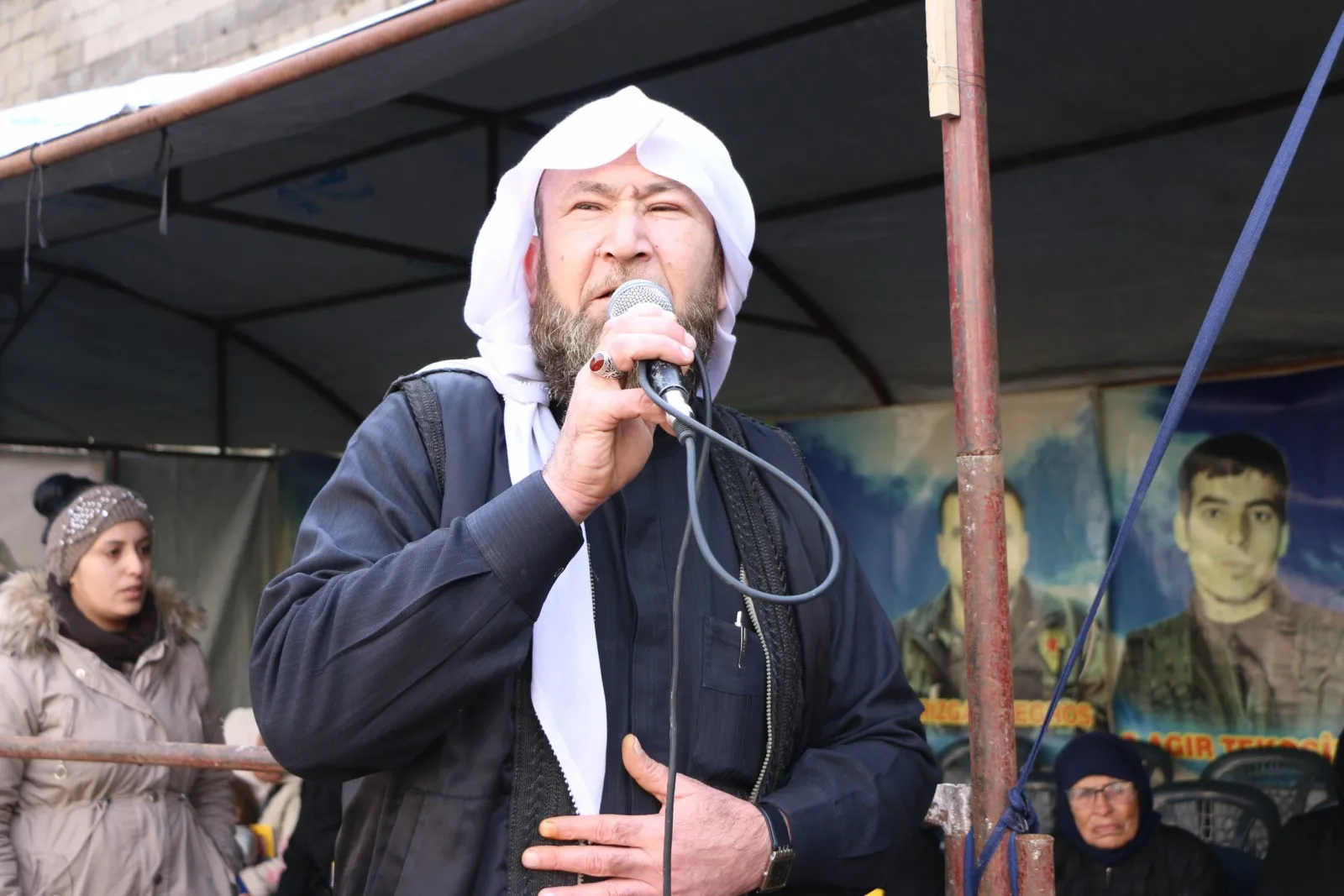 Şêniyên Helebê sersaxî da malbata şehîd Şêrko Kobanê