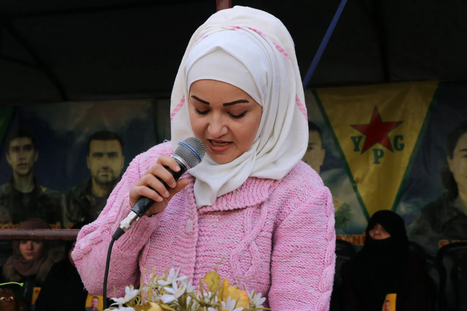 Şêniyên Helebê sersaxî da malbata şehîd Şêrko Kobanê